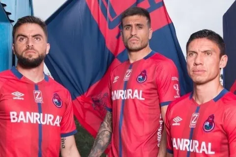 Municipal presentó sus dos nuevos modelos de camisa