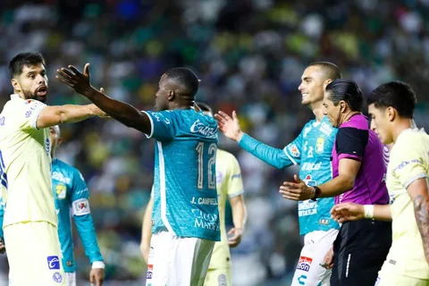 Joel Campbell demostró su liderazgo con León a través de este gesto ante el América [VIDEO]