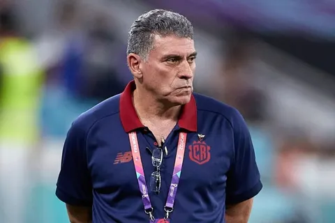 ¿Refuerzos para la Copa Oro? Luis Fernando Suárez se reunió con dos legionarios