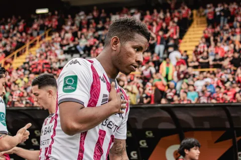 Las lesiones y Óscar Duarte: Fidel Escobar toca los temas más sensibles en Saprissa
