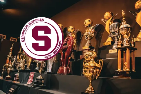 Ganó 9 títulos en Saprissa, es muy querido por la afición morada y acaba de adelantar su retiro: "Se acerca el final"