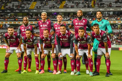 Saprissa deja ir a un futbolista.