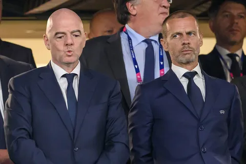 Rui Pinto acusa a Gianni Infantino de buscar sanciones más leves para el City y el PSG en 2014