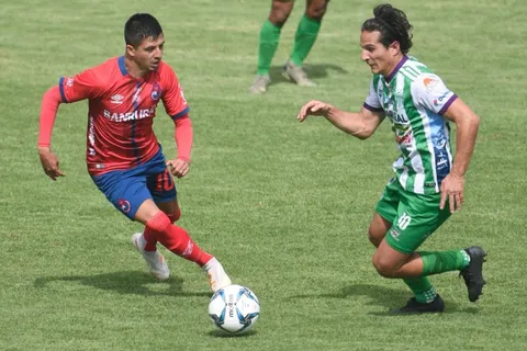 Municipal rescató un empate contra Antigua