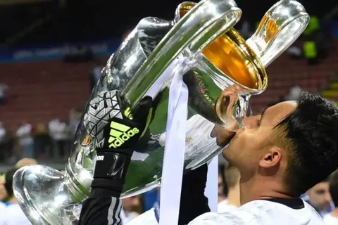 El récord por el que va Keylor Navas en la Champions League con PSG