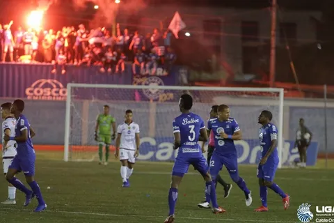 Árabe Unido y Tauro FC se disputarán el Clásico de Campeones este sábado