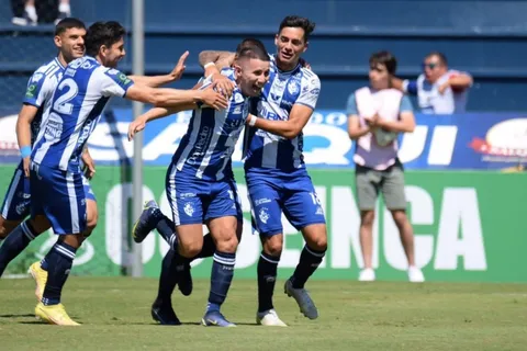 Cartaginés y Herediano dejaron por fuera a Saprissa y Alajuelense y disputarán el título de copa