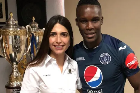 Rubilio Castillo regresa y renueva por dos años con Motagua