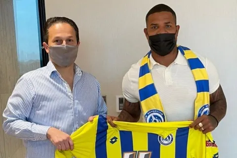 Román Torres volverá a jugar en Panamá