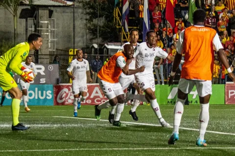 Saprissa vence a Herediano y obliga a que se juegue la Gran Final
