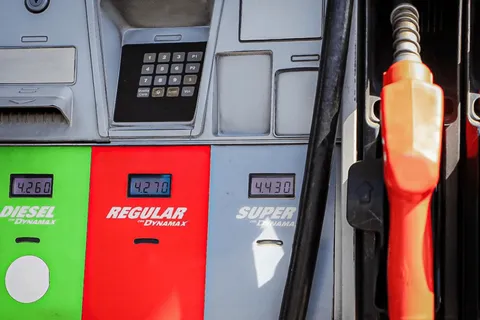 Precio del combustible en El Salvador sigue en alza: esto costará el galón