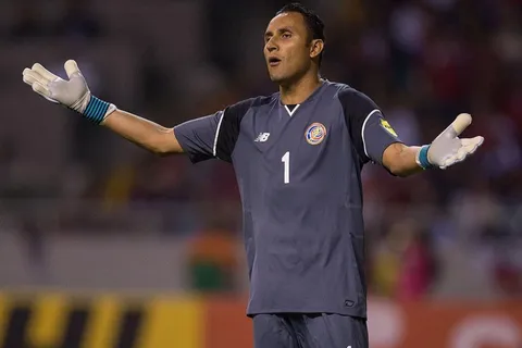Ronald González advierte que Keylor no iría a Suramérica