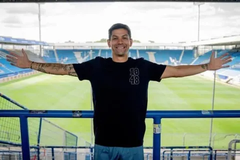 Cristian Gamboa extiende su contrato en la Bundesliga
