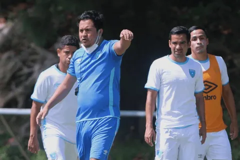 El motivo por el que Villatoro solo convocó a 8 jugadores para la selección