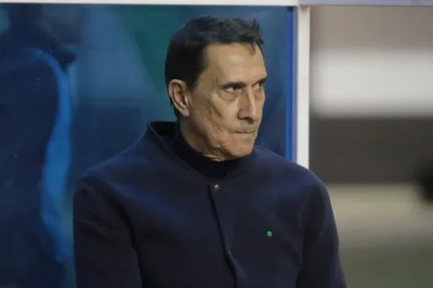 Guimaraes defendió a Saprissa y Giacone.