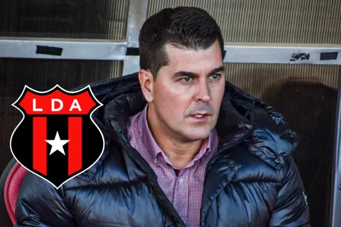 A Ismael Rescalvo le sacaron en cara que no ganó ningún título y su respuesta sorprende a Alajuelense: "Lo que menos me preocupa"