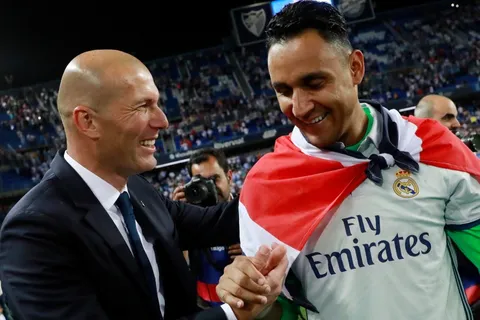 El PSG habla sobre los contactos para fichar a Zidane