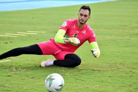 Ricardo Jerez se queda sin entrenador
