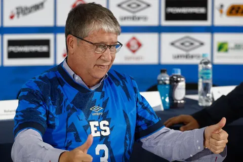 El Salvador recibe la noticia que alienta al Bolillo Gómez en Eliminatorias al Mundial