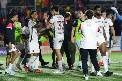 Alajuelense podría dejar ir a un jugador al fútbol argentino. (Foto: La Nación)
