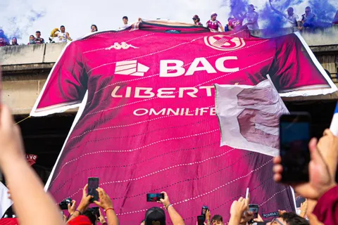 Problemas en Saprissa con un ex campeón.
