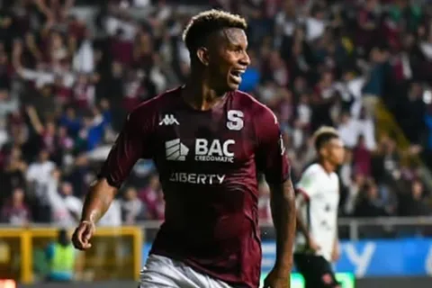 Nadie la vio venir: Fidel Escobar recibe la noticia que lo lleva a la élite mundial en medio de la crisis de Saprissa