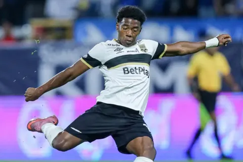 Dereck Moncada revela el  motivo por el que rechazó la Premier League para fichar en el Lugano de Suiza
