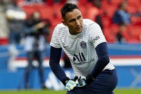 PSG busca futuro reemplazo para Keylor Navas