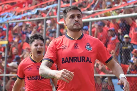 Ramiro Rocca se olvida de Municipal al fichar por otro club de Centroamérica