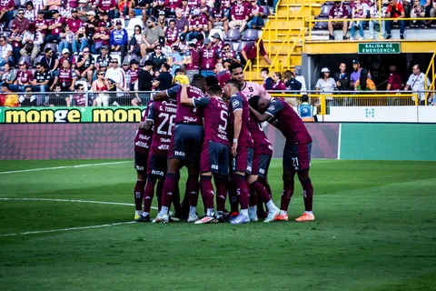 Saprissa con grave problemas financieros.