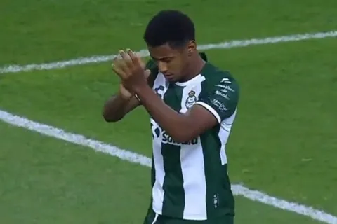 En Santos Laguna lo piden: Choco Lozano recibe la noticia que no esperaba escuchar