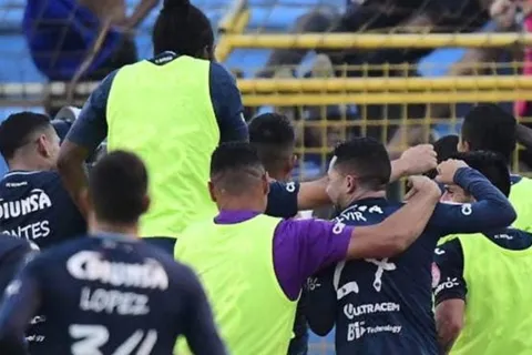 Motagua derrota 2-1 a Marathón y se ilusiona con el doblete