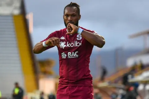 Kendall Waston: "Herediano va a tener una leve ventaja"