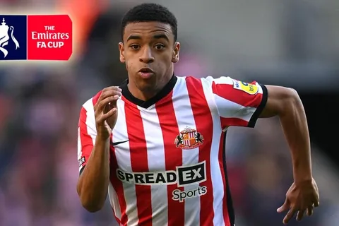 Jewison Benette fue titular en victoria del Sunderland por FA Cup