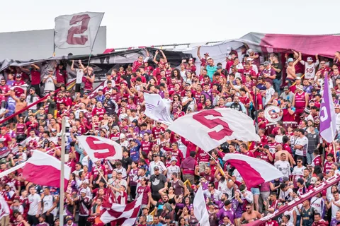 Salió campeón con Saprissa y ahora se va a Europa: el exótico destino de una joven promesa de Costa Rica