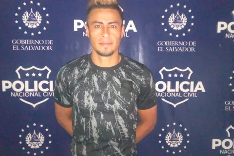 Darwin Cerén fue detenido por la policía de El Salvador