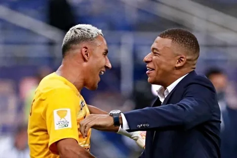 Kylian Mbappé destrozado tras la salida de Keylor Navas del PSG