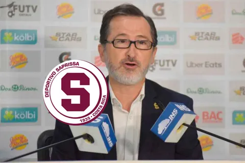 Juan Carlos Rojas en conferencia de prensa.