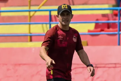 Sebastián Bini lanza advertencia a Comunicaciones para el Clásico Nacional