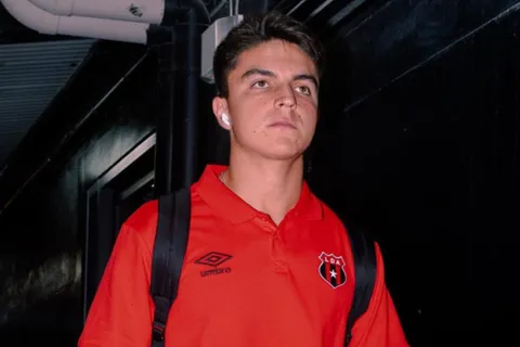 alajuelense-santiago van der putten