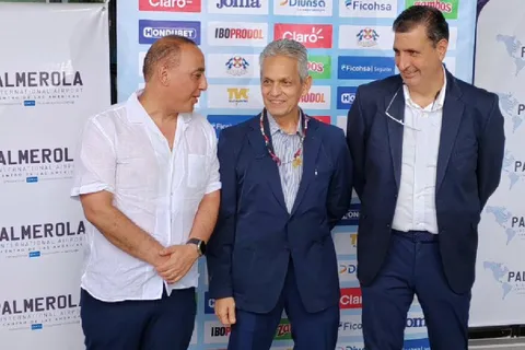 Reinaldo Rueda aterrizó en Honduras para unirse a la Selección Nacional