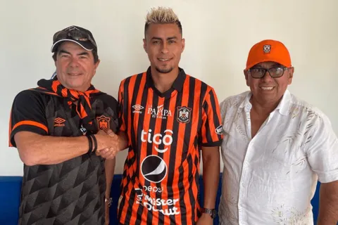 El video olvidado de Darwin Cerén que adelantó su regreso al fútbol de El Salvador: "Crecí jugando en Águila"