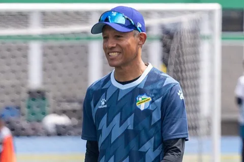 comunicaciones-roberto hernández en entrenamiento