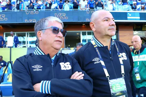 Bolillo Gómez necesitó solo cuatro palabras para indignar a la afición de El Salvador tras el empate con Curazao