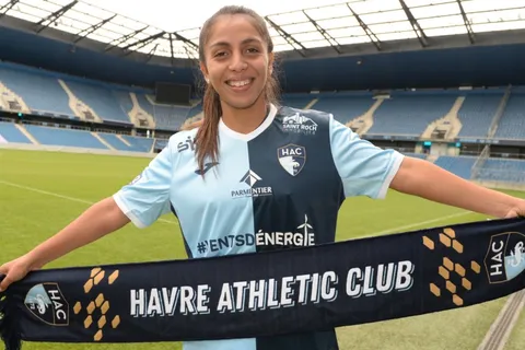 Samaria Gómez espera trascender en el futbol de Francia