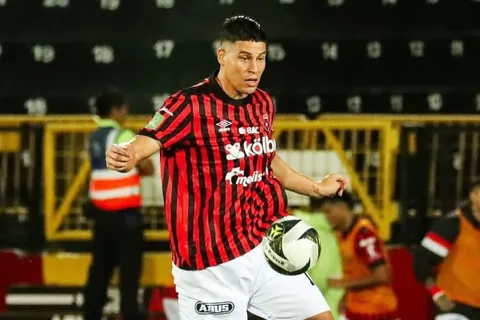 alajuelense-alexis gamboa