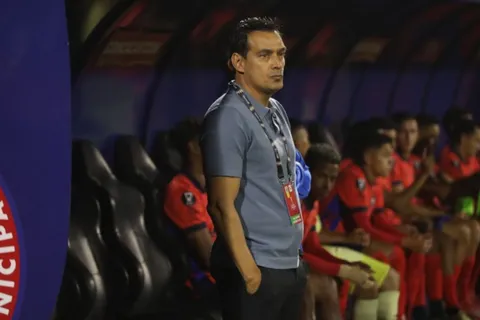 Mario Acevedo sorprende al lanzar crítica a sus jugadores a pesar de la confirmación en el liderato de Municipal