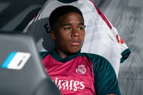 Endrick vuelve a contemplar una salida del Real Madrid en enero y la Roma buscaría otra cesión