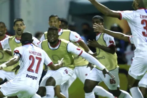 Olimpia vence a Real España y se corona tetracampeón en Honduras [VIDEO]