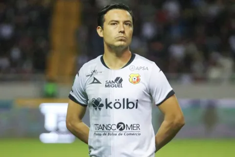 Define su futuro: el pedido de Cubo Torres que tiene en vilo a Costa Rica